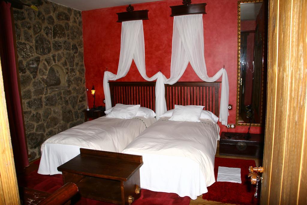 Hotel Rural Pena Del Alba Arroyomolinos de la Vera Екстер'єр фото
